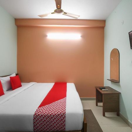 Oyo Modern Guest House Csennai Kültér fotó