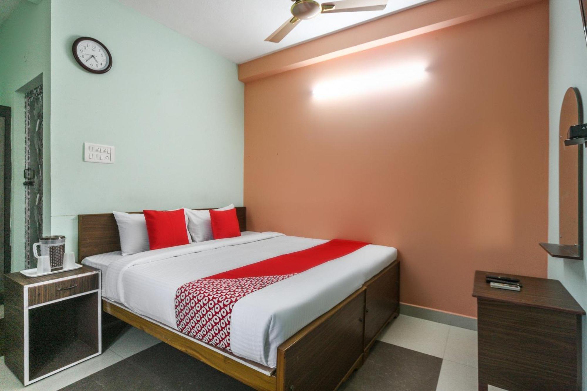 Oyo Modern Guest House Csennai Kültér fotó