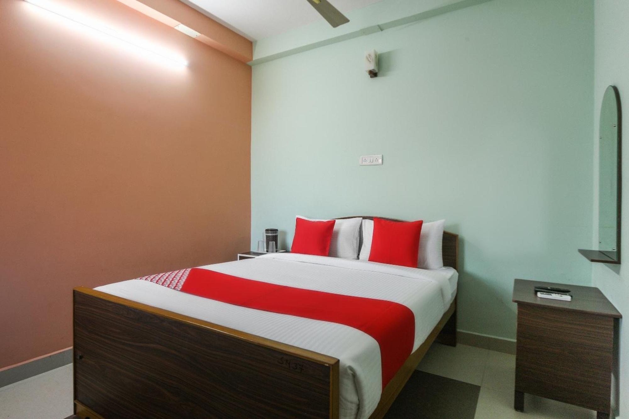 Oyo Modern Guest House Csennai Kültér fotó