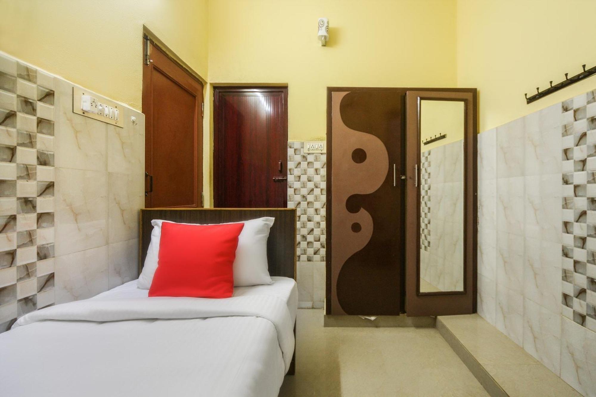 Oyo Modern Guest House Csennai Kültér fotó